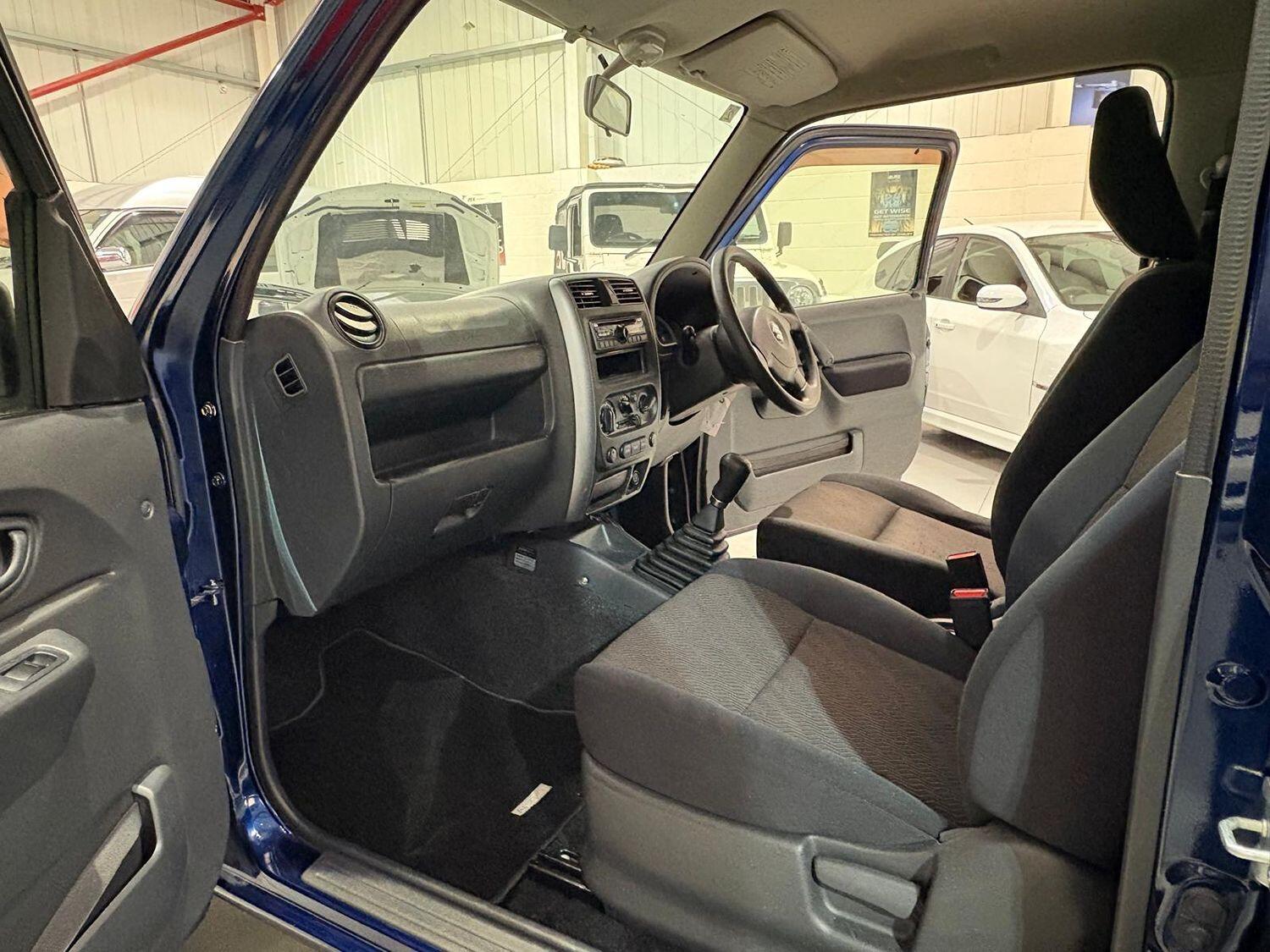 Used Suzuki Jimny 2013 for sale - 76794272: Photo 30