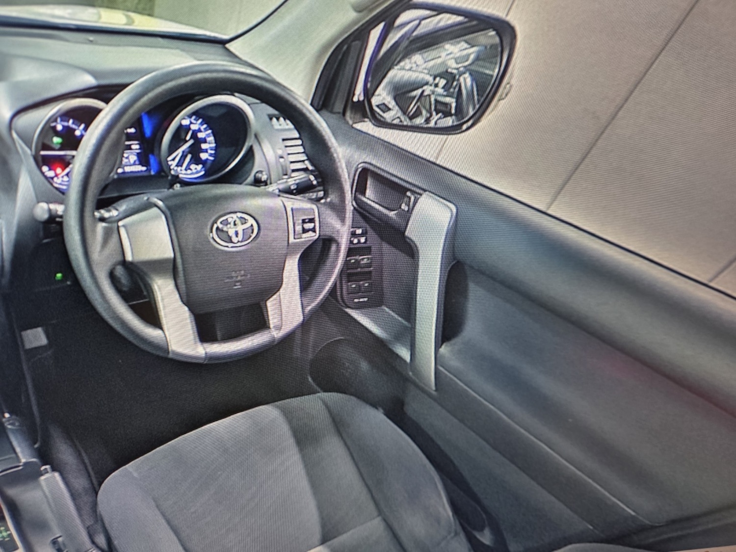 Used Toyota Land Cruiser for sale - 77687670: Photo 13