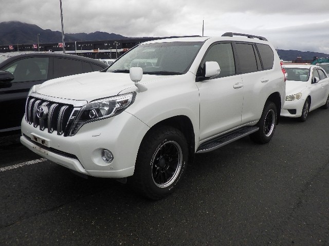 Used Toyota Land Cruiser for sale - 77687670: Photo 2