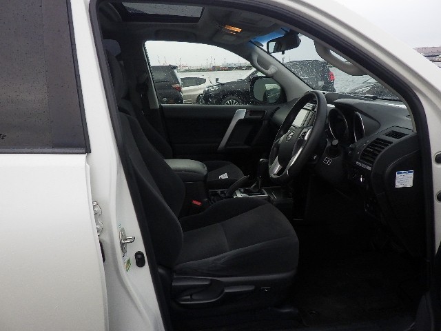 Used Toyota Land Cruiser for sale - 77687670: Photo 5