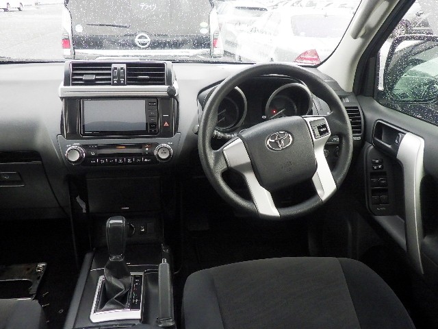 Used Toyota Land Cruiser for sale - 77687670: Photo 6