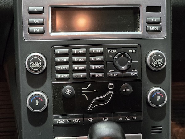 Used Volvo XC70 2009 for sale - 76164480: Photo 15