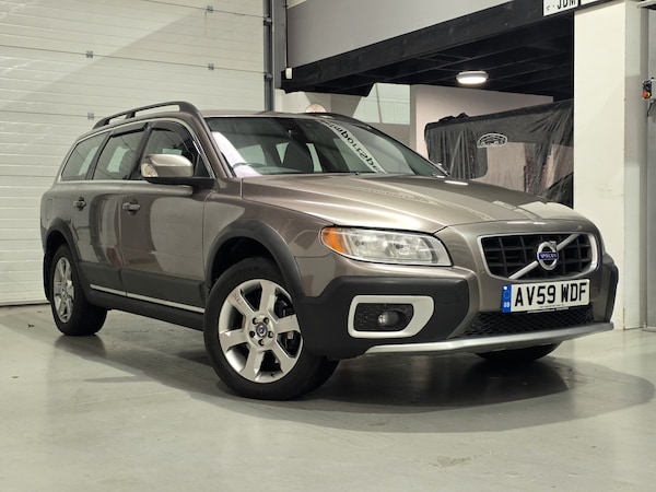 Used Volvo XC70 2009 for sale - 76164480: Photo 2