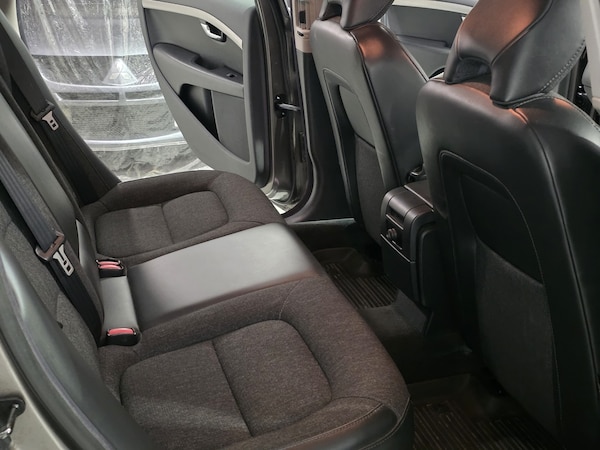 Used Volvo XC70 2009 for sale - 76164480: Photo 8