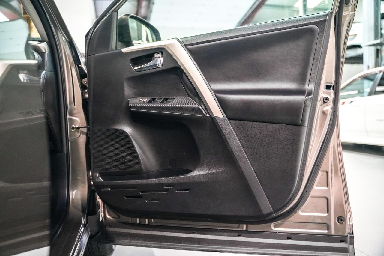 Used Toyota RAV4 2019 for sale - 77595238: Photo 11