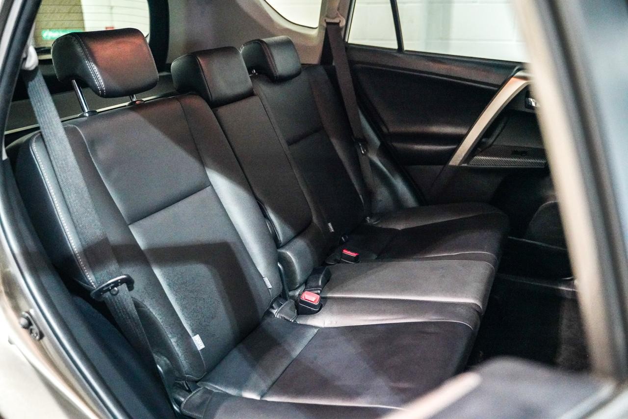 Used Toyota RAV4 2019 for sale - 77595238: Photo 24