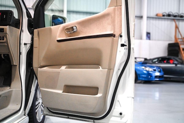 Used Nissan Elgrand 2004 for sale - 74949813: Photo 30