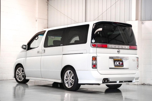 Used Nissan Elgrand 2004 for sale - 74949813: Photo 3