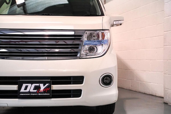 Used Nissan Elgrand 2004 for sale - 74949813: Photo 6