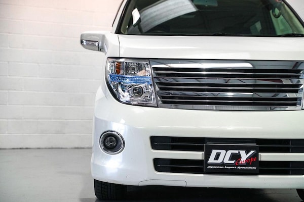 Used Nissan Elgrand 2004 for sale - 74949813: Photo 7