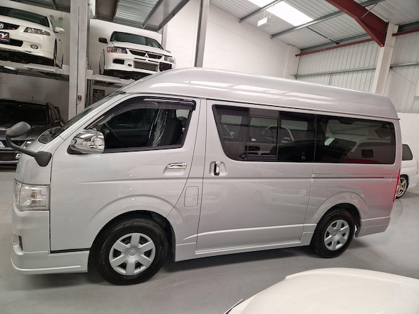 Used Toyota HiAce 2010 for sale - 74949832: Photo 2