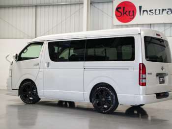 Used Toyota HiAce 2011 for sale - 74949831: Photo
