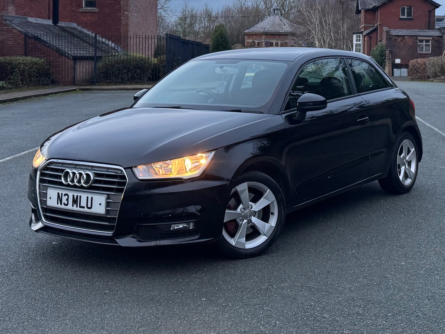 Used Audi A1 2017 for sale - 76933063: Photo 2