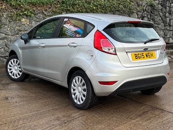 Used Ford Fiesta 2015 for sale - 77198073: Photo