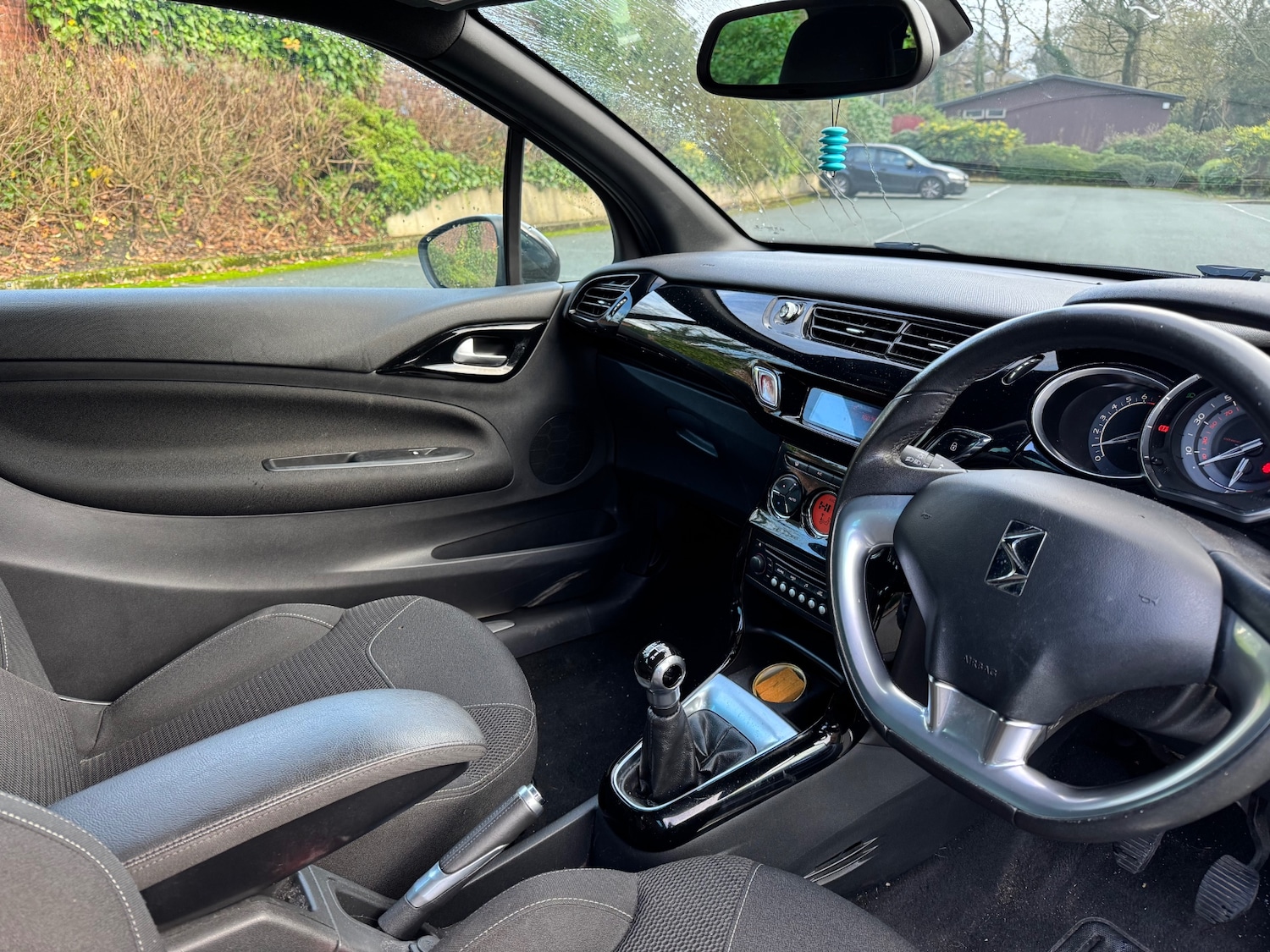 Used Citroen DS3 2015 for sale - 76589090: Photo 5