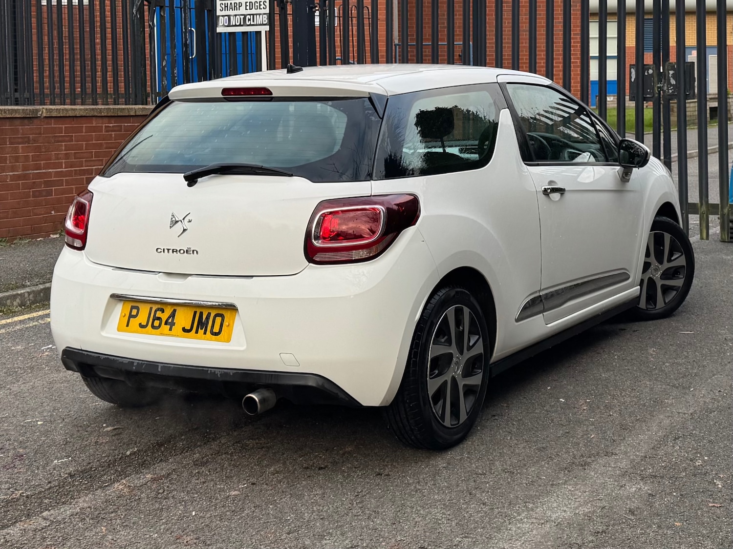 Used Citroen DS3 2014 for sale - 77069924: Photo 4