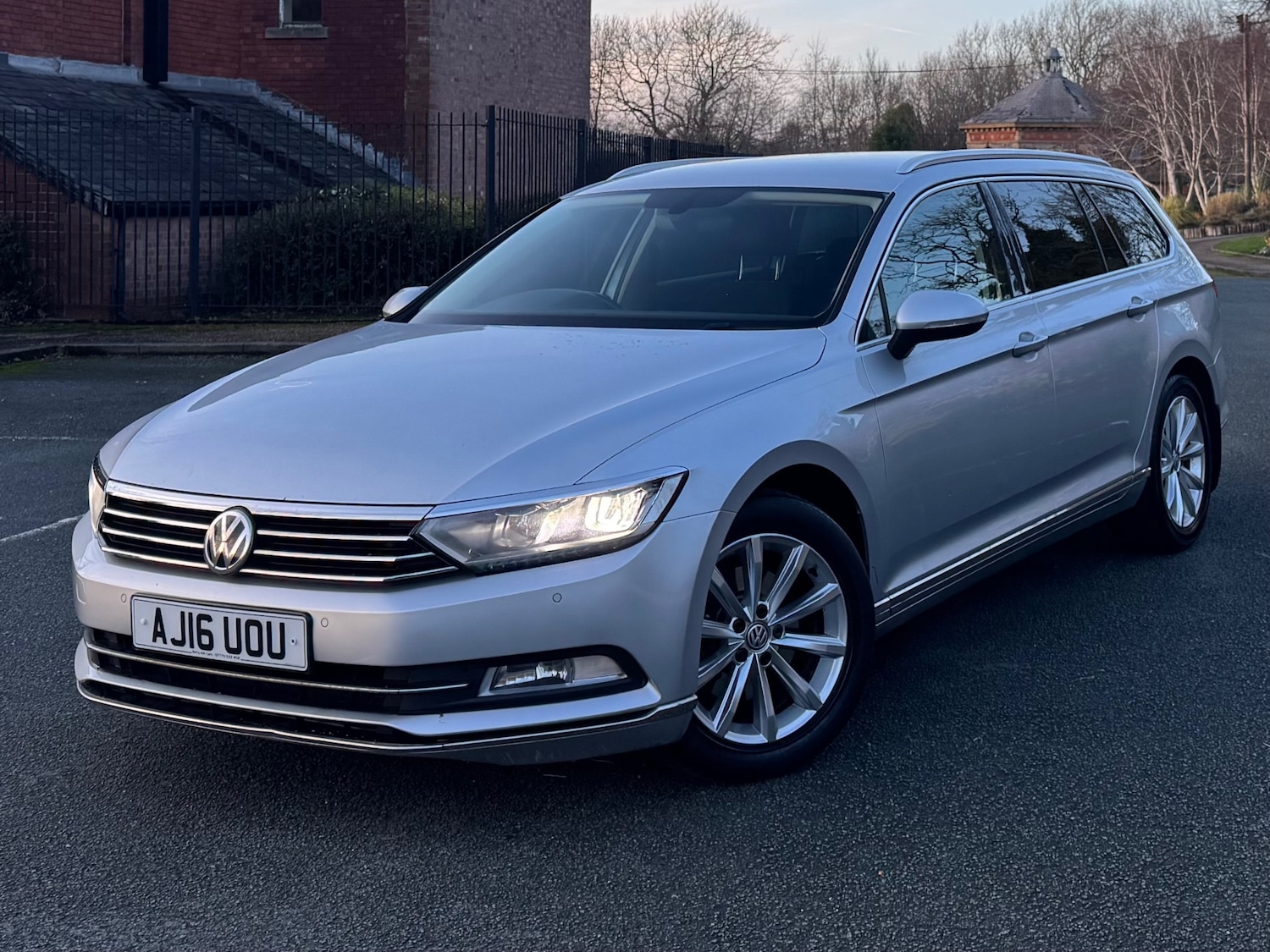 Used Volkswagen Passat 2016 for sale - 77012965: Photo 2