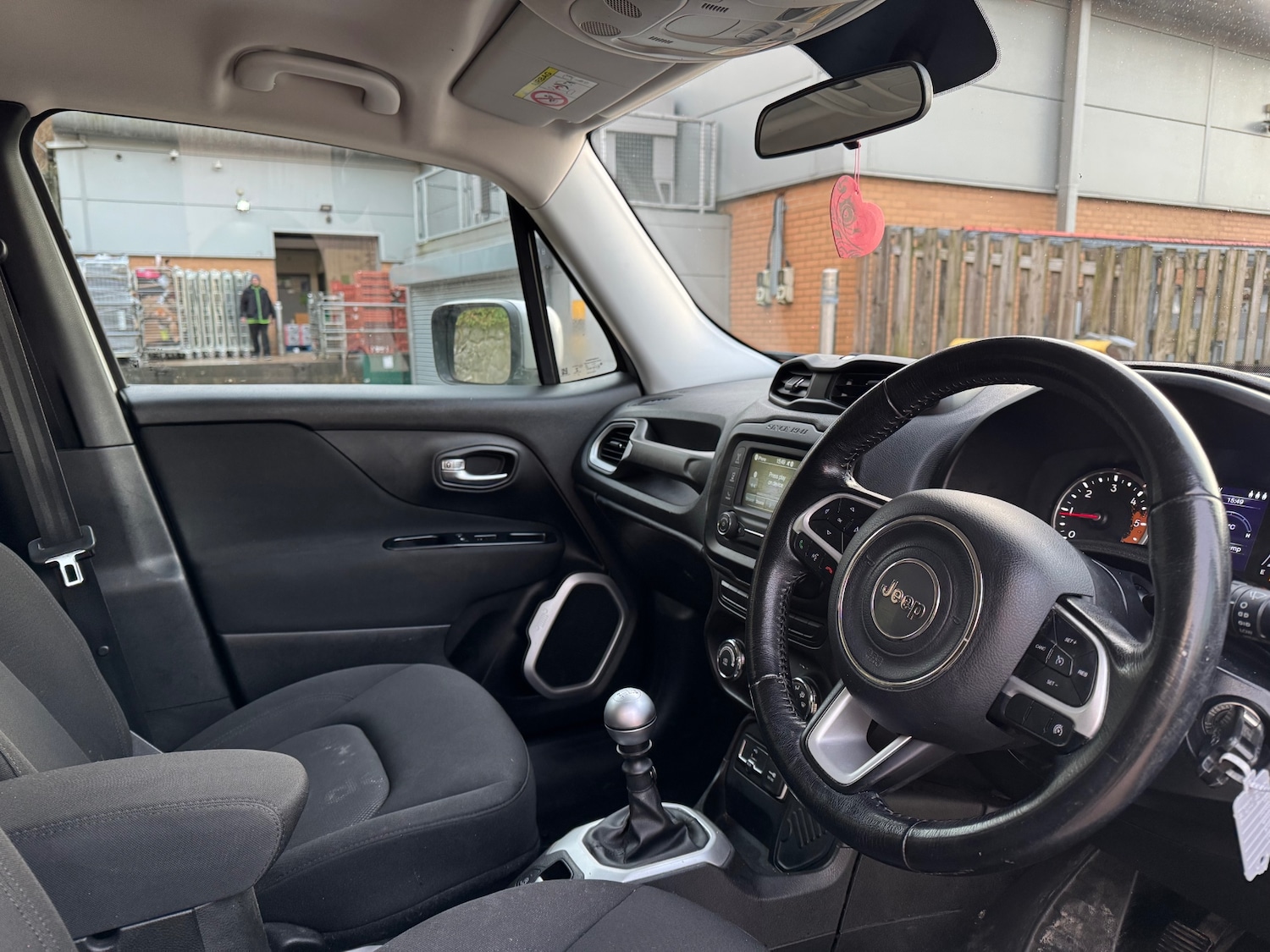 Used Jeep Renegade 2017 for sale - 77339519: Photo 5