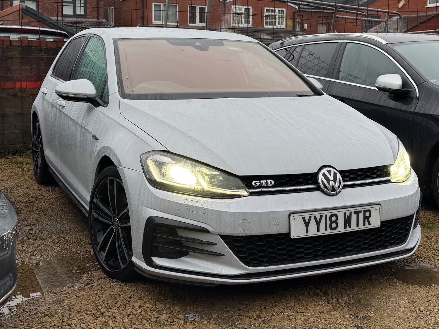 Used Volkswagen Golf 2018 for sale - 76664307: Photo 1