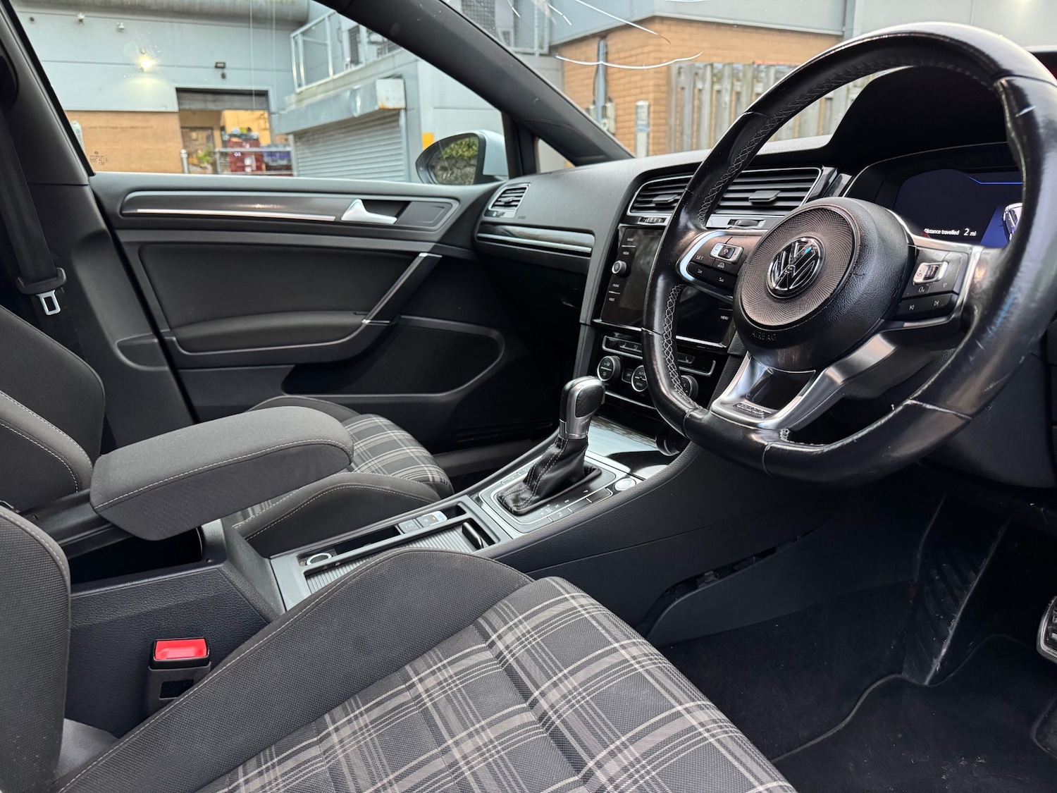 Used Volkswagen Golf 2018 for sale - 76664307: Photo 5