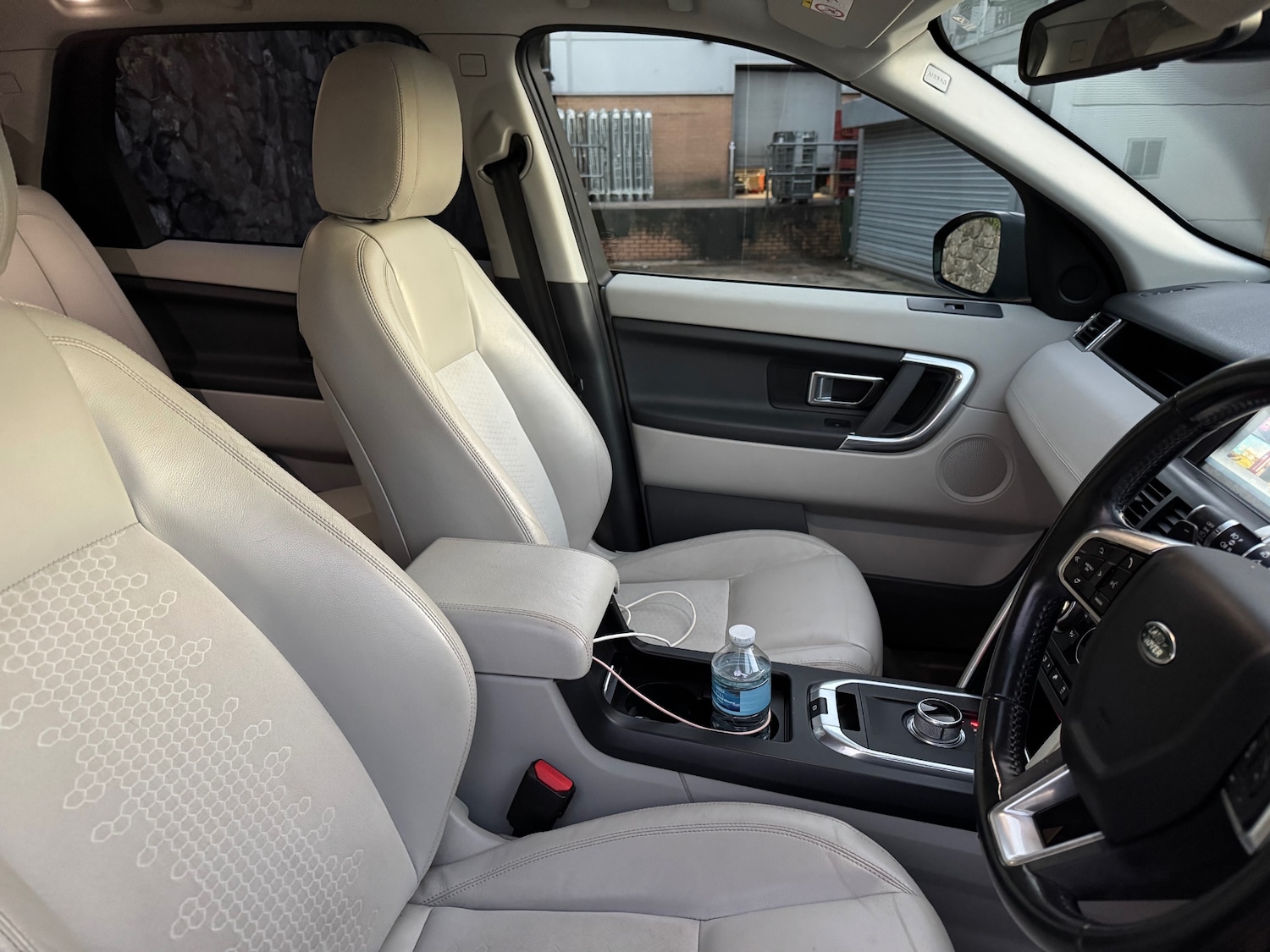 Used Land Rover Discovery Sport 2015 for sale - 76696628: Photo 6