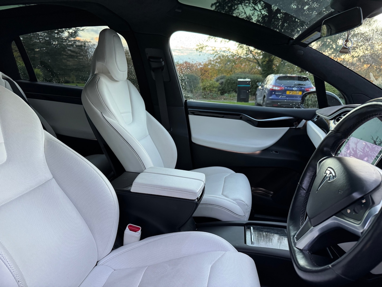 Used Tesla Model X 2017 for sale - 76594935: Photo 7