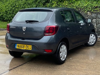 Used Dacia Sandero 2018 for sale - 78871909: Photo