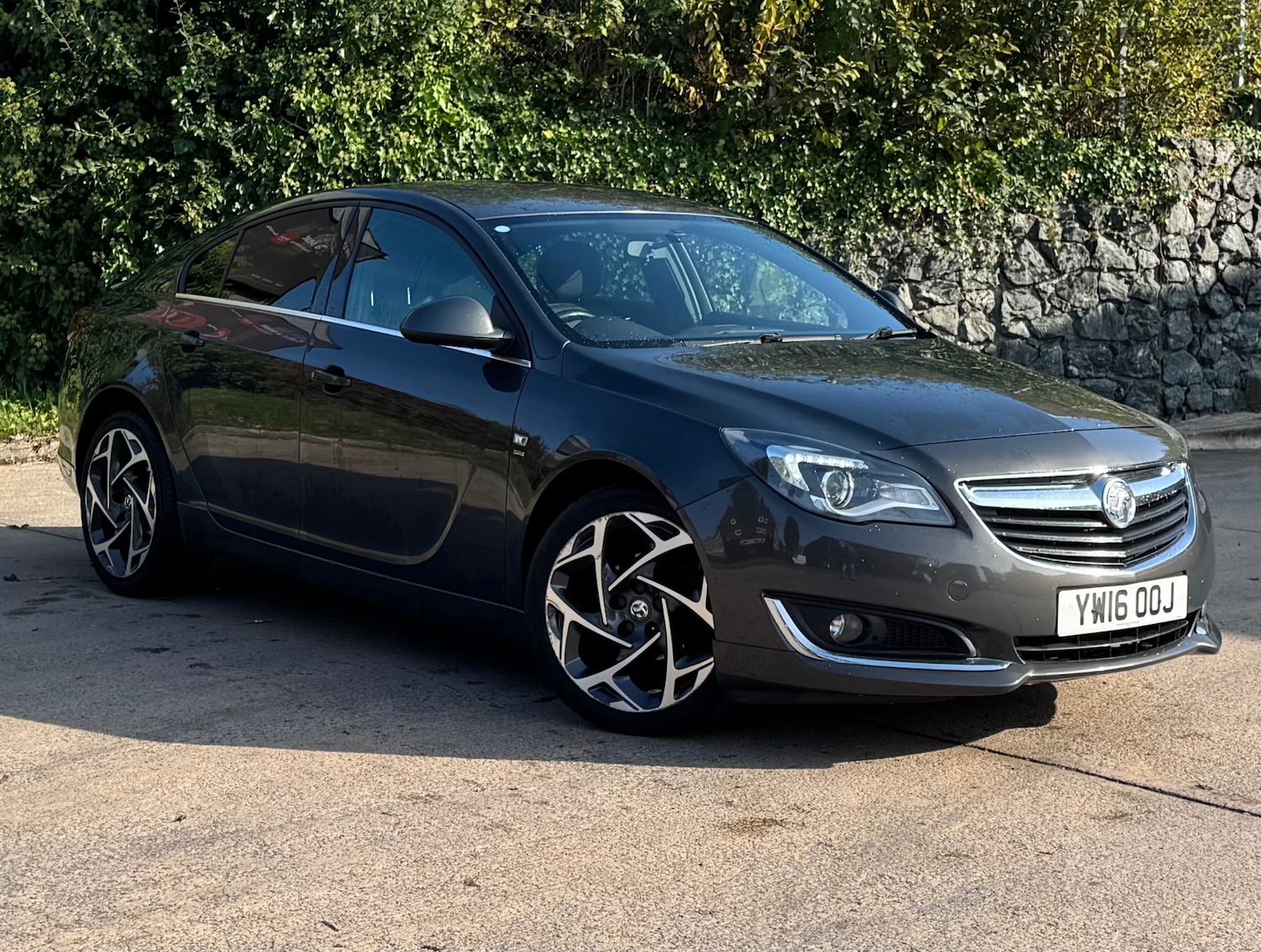 Used Vauxhall Insignia 2016 for sale - 76428331: Photo 1