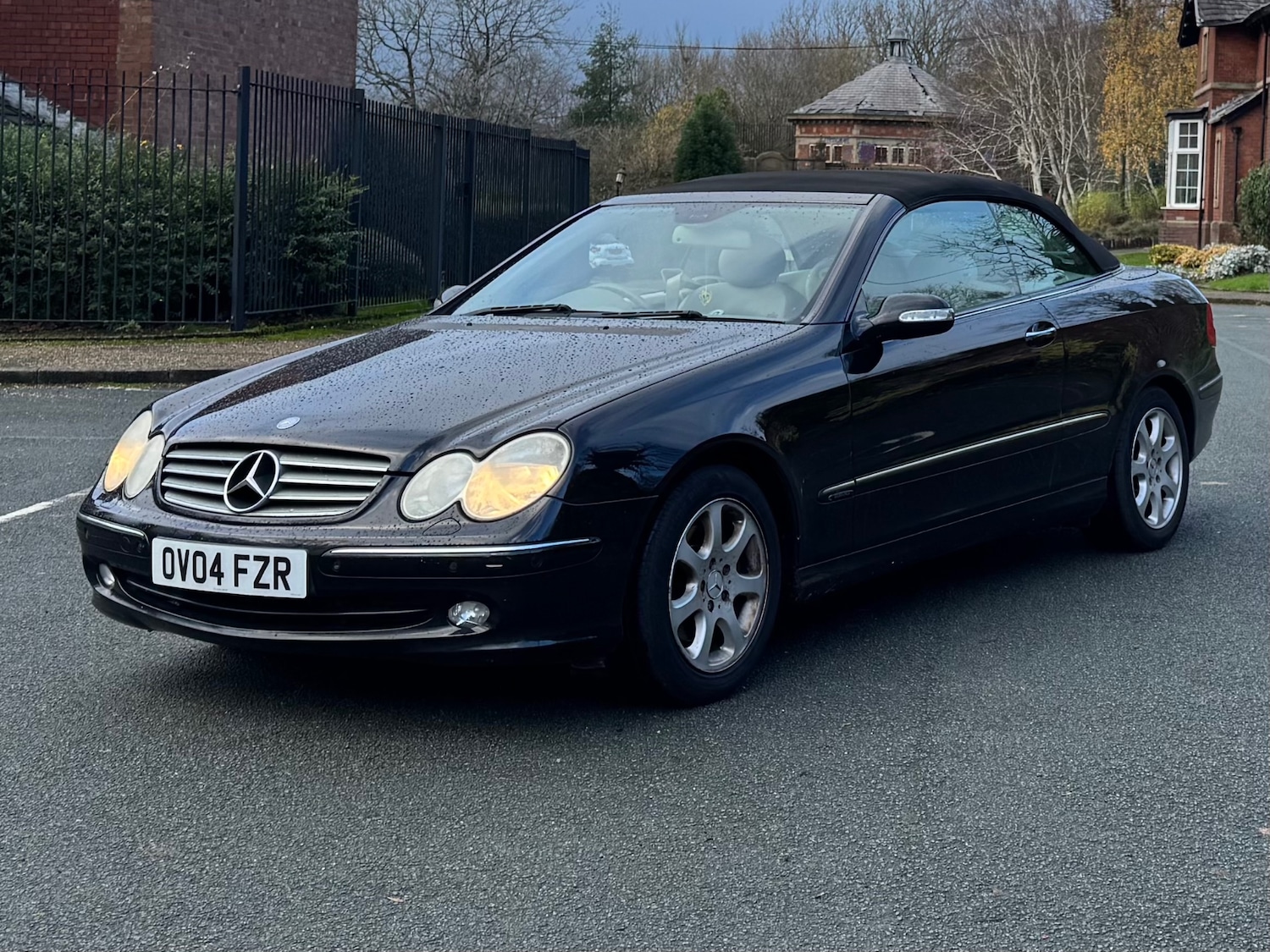 Used Mercedes-Benz CLK 2004 for sale - 76589076: Photo 2