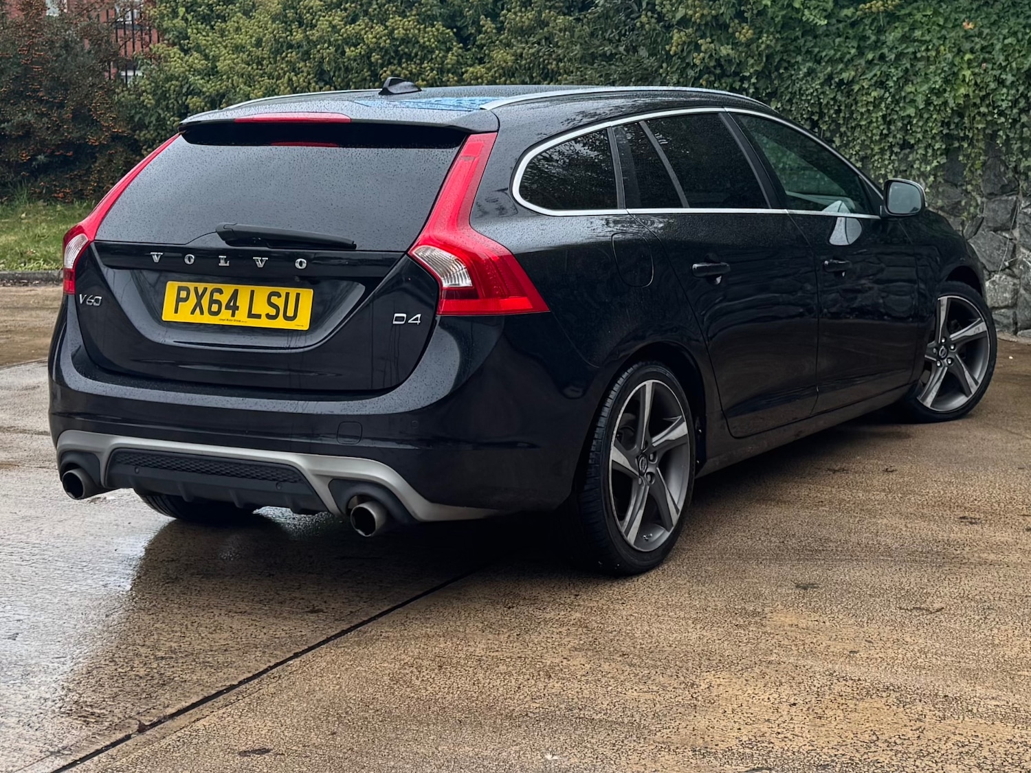 Used Volvo V60 2014 for sale - 76427862: Photo 4