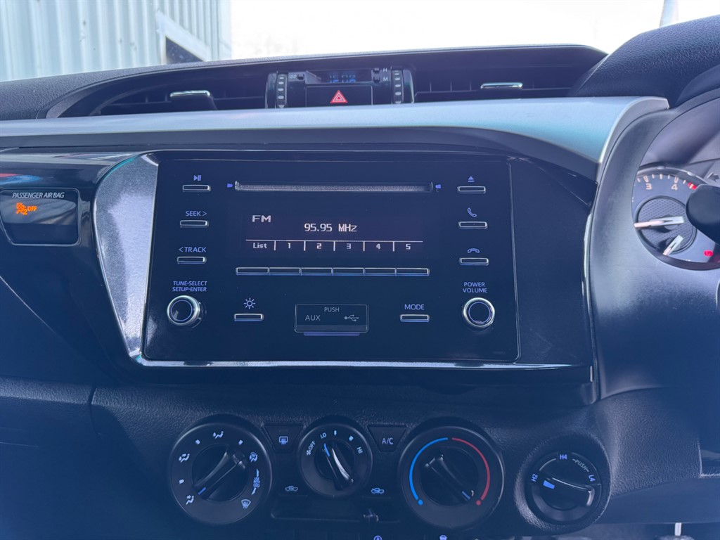 Used Toyota Hilux 2021 for sale - 76609805: Photo 11