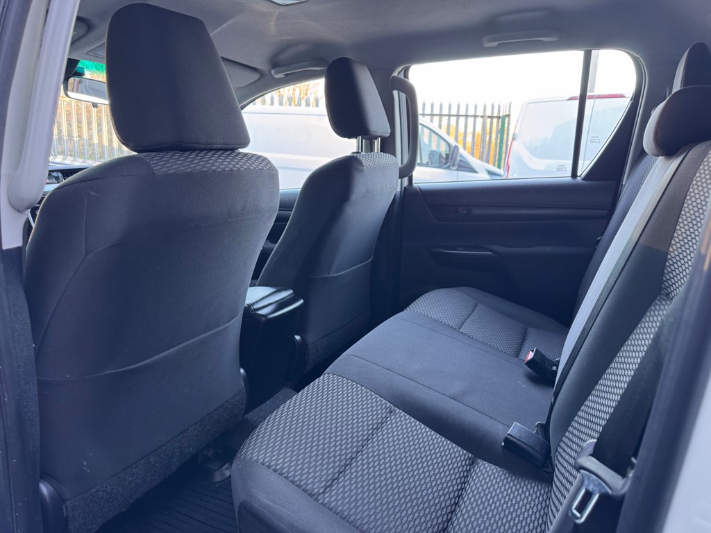 Used Toyota Hilux 2021 for sale - 76609805: Photo 12