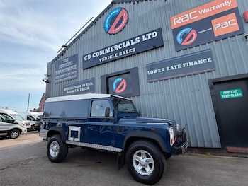 Land Rover Defender feature image