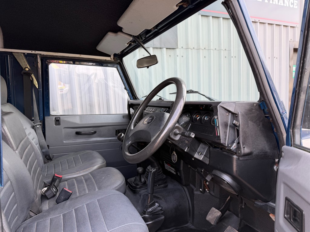 Used Land Rover Defender 2003 for sale - 77979127: Photo 8