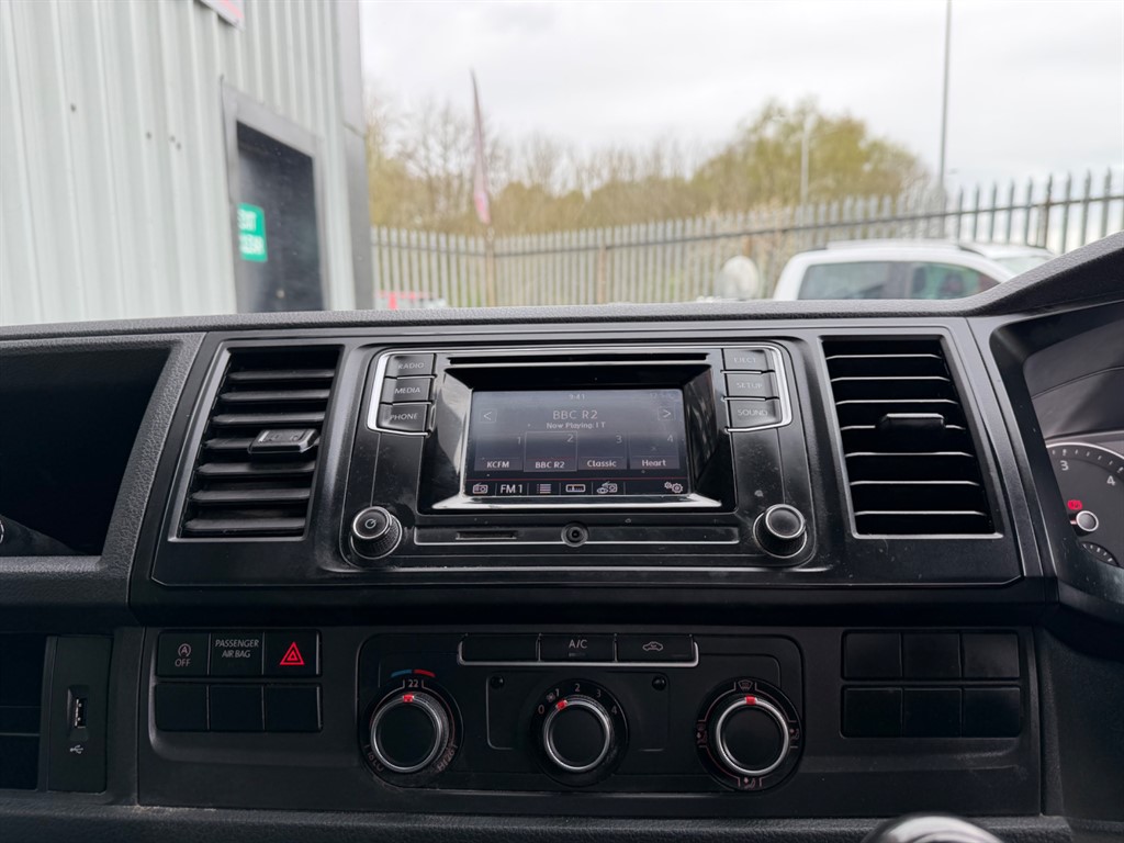 Used Volkswagen Transporter 2018 for sale - 78187239: Photo 11