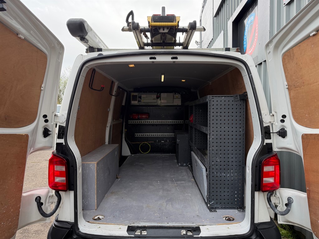 Used Volkswagen Transporter 2018 for sale - 78187239: Photo 12