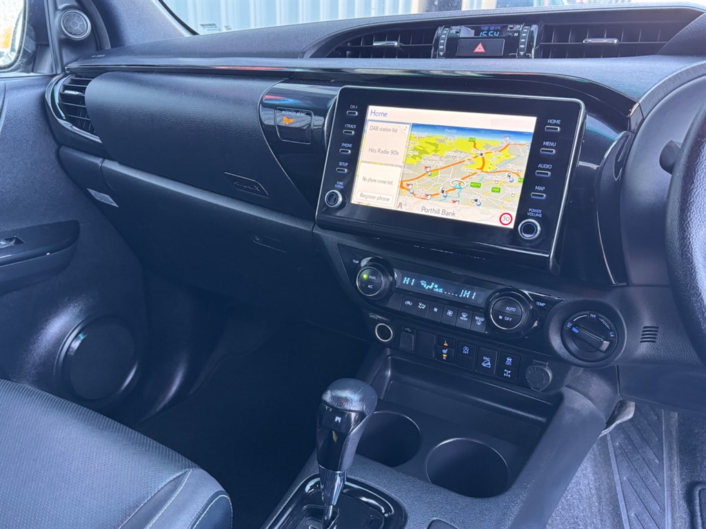 Used Toyota Hilux 2022 for sale - 76400906: Photo 11