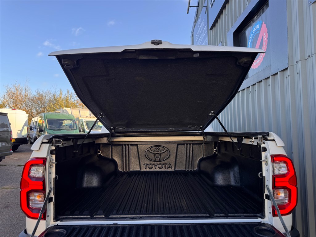 Used Toyota Hilux 2022 for sale - 76400906: Photo 16