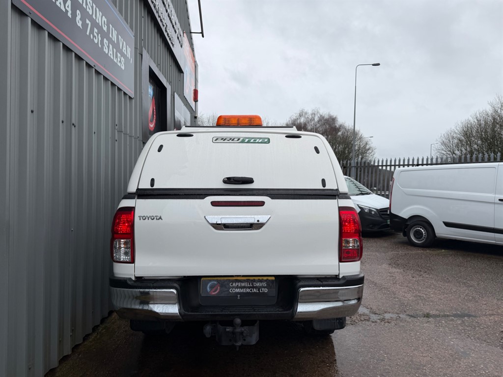 Used Toyota Hilux 2023 for sale - 77726489: Photo 6