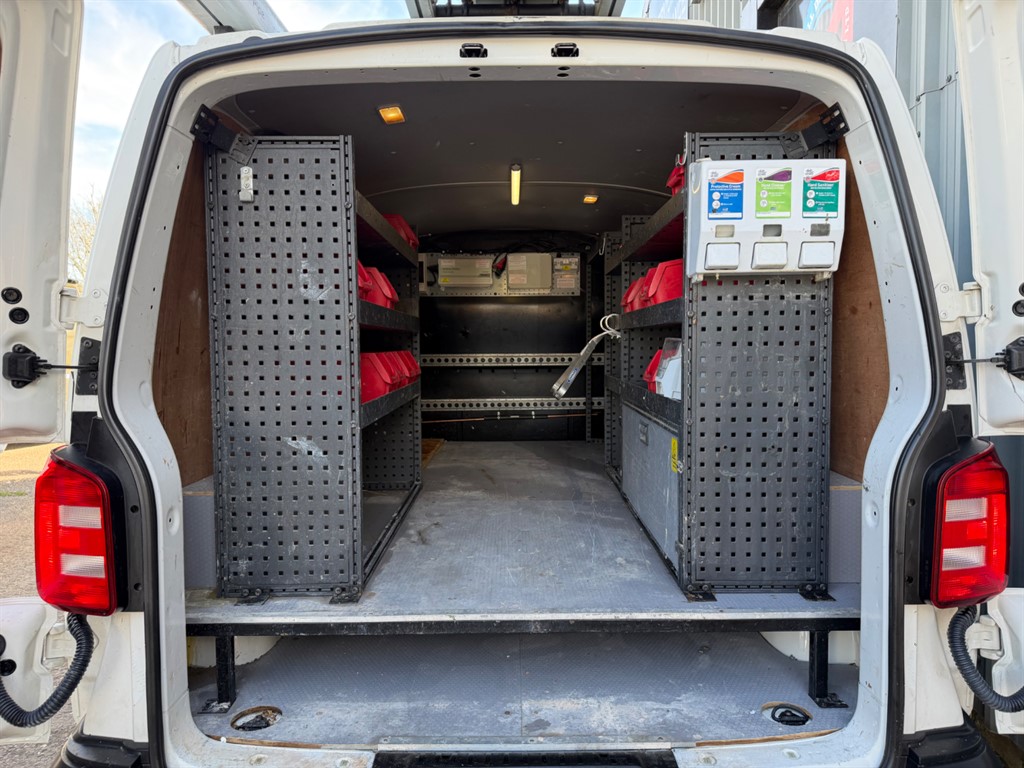 Used Volkswagen Transporter 2018 for sale - 78172872: Photo 12