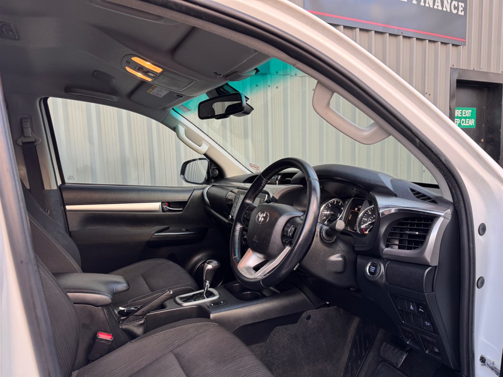 Used Toyota Hilux 2022 for sale - 76628578: Photo 10