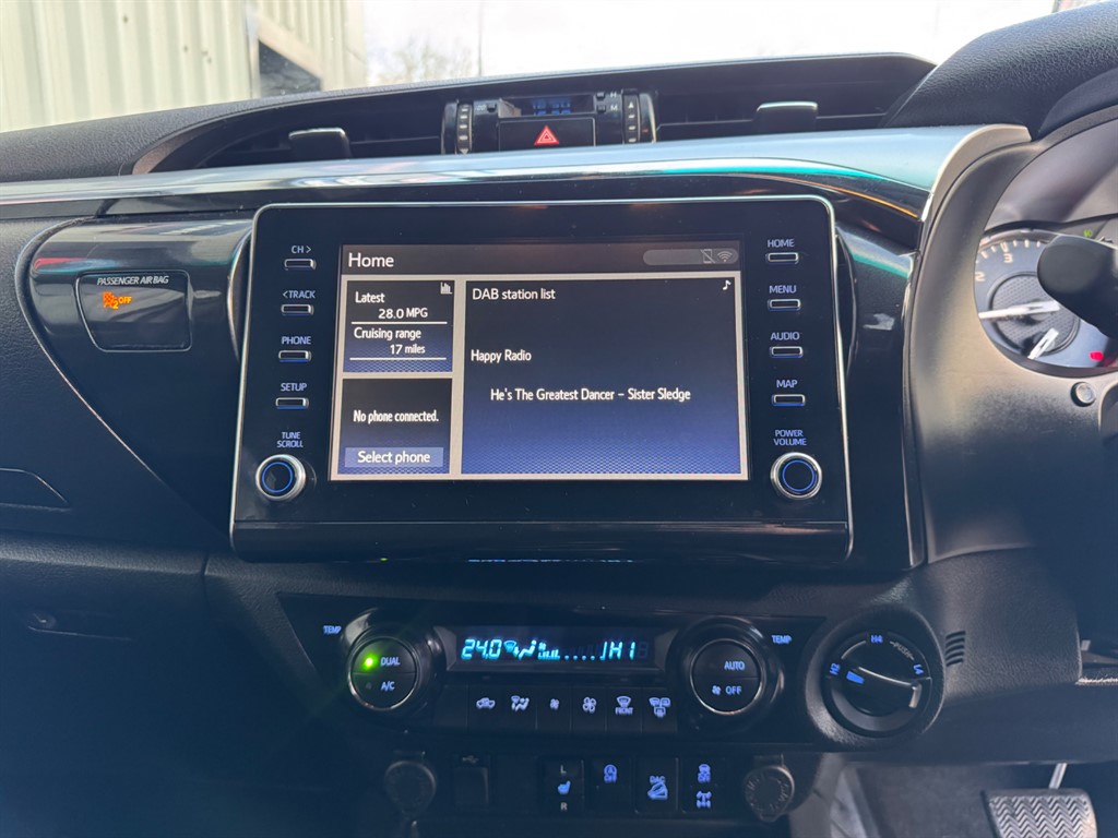 Used Toyota Hilux 2022 for sale - 76628578: Photo 11