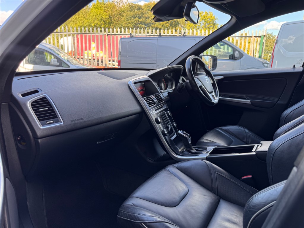 Used Volvo XC60 2015 for sale - 76221943: Photo 9