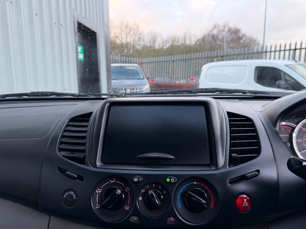 Used Mitsubishi L200 2011 for sale - 77193794: Photo 11