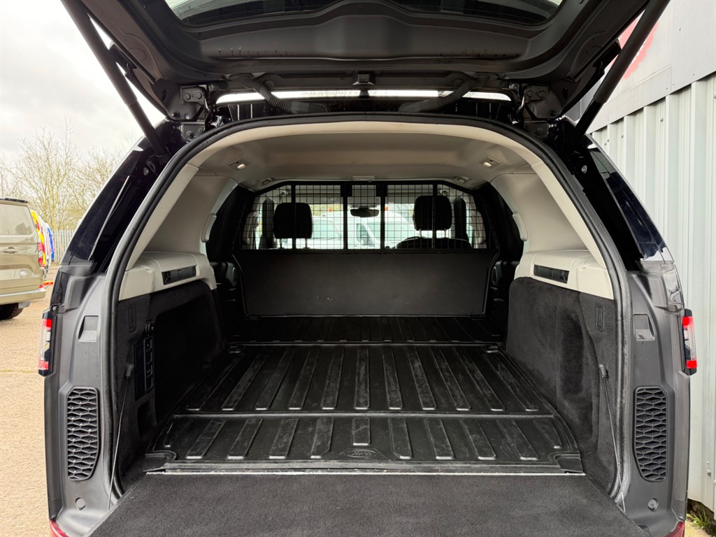 Used Land Rover Discovery 2019 for sale - 77903607: Photo 11