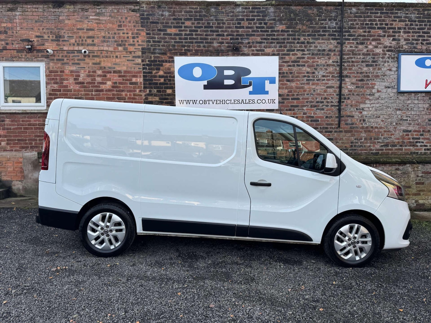 Used Nissan NV300 2020 for sale - 76563592: Photo 2