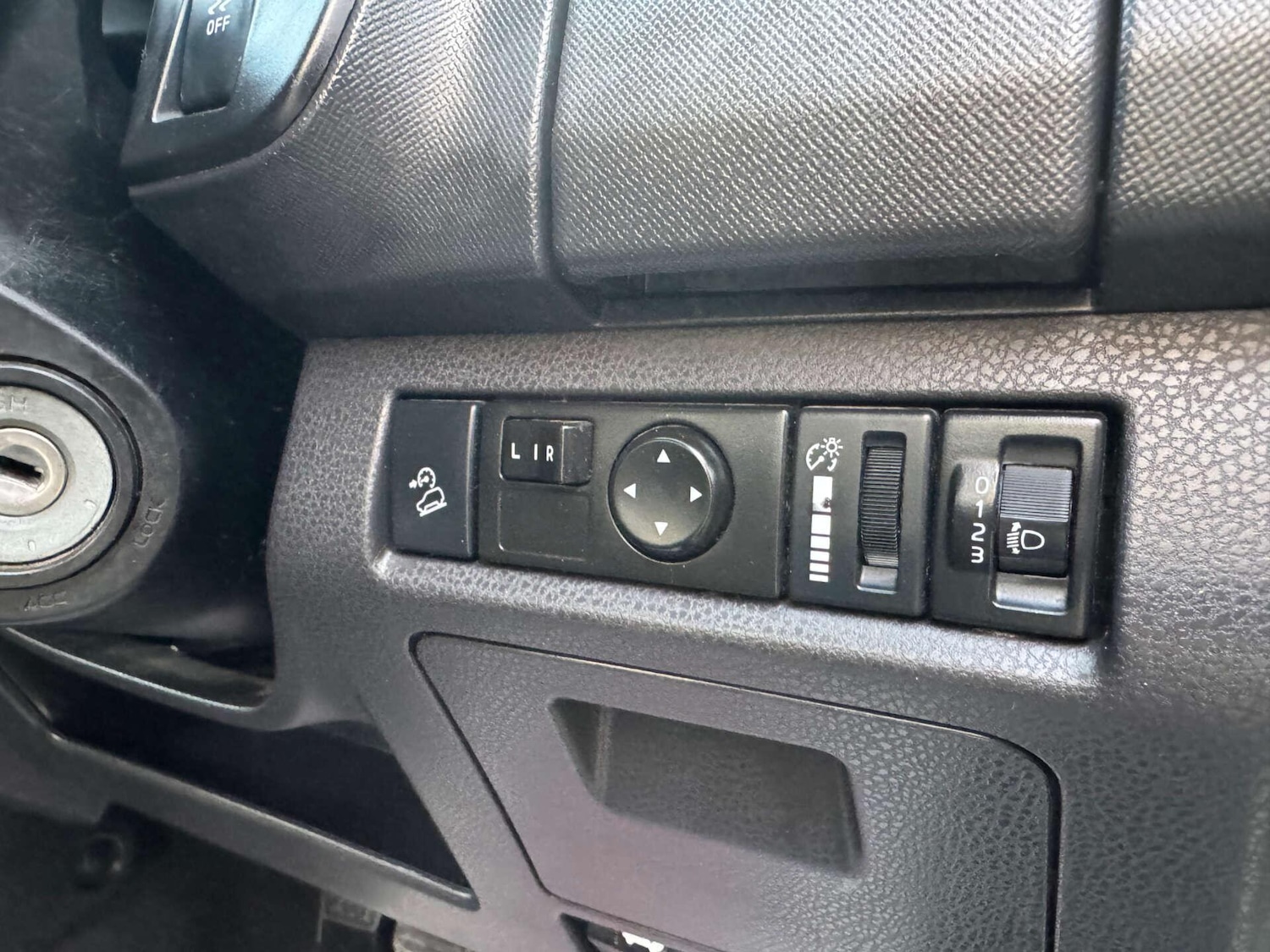 Used Isuzu D-Max 2017 for sale - 76745470: Photo 15