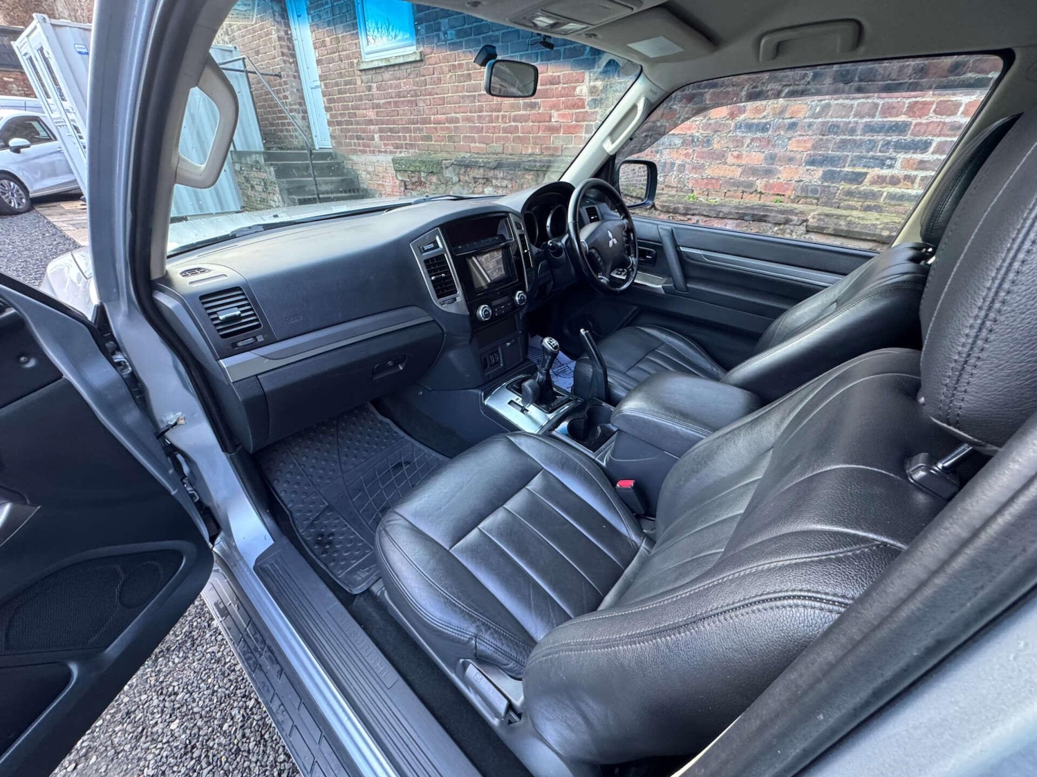 Used Mitsubishi Shogun 2015 for sale - 77307778: Photo 12