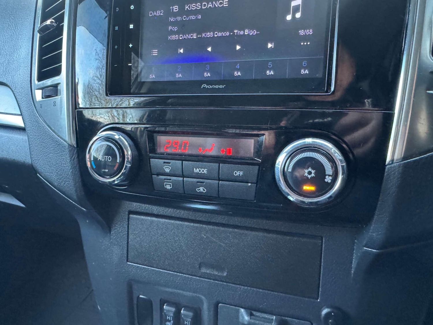 Used Mitsubishi Shogun 2015 for sale - 77307778: Photo 17