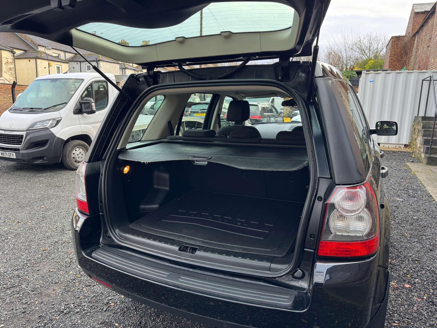 Used Land Rover Freelander 2011 for sale - 76943021: Photo 12